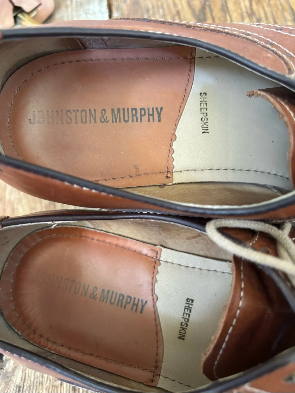 Johnston & Murphy Tan Leather Derby Oxfords with Cream Laces